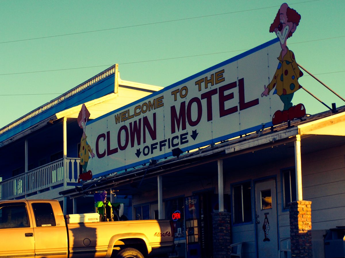 Clown Motel entrance