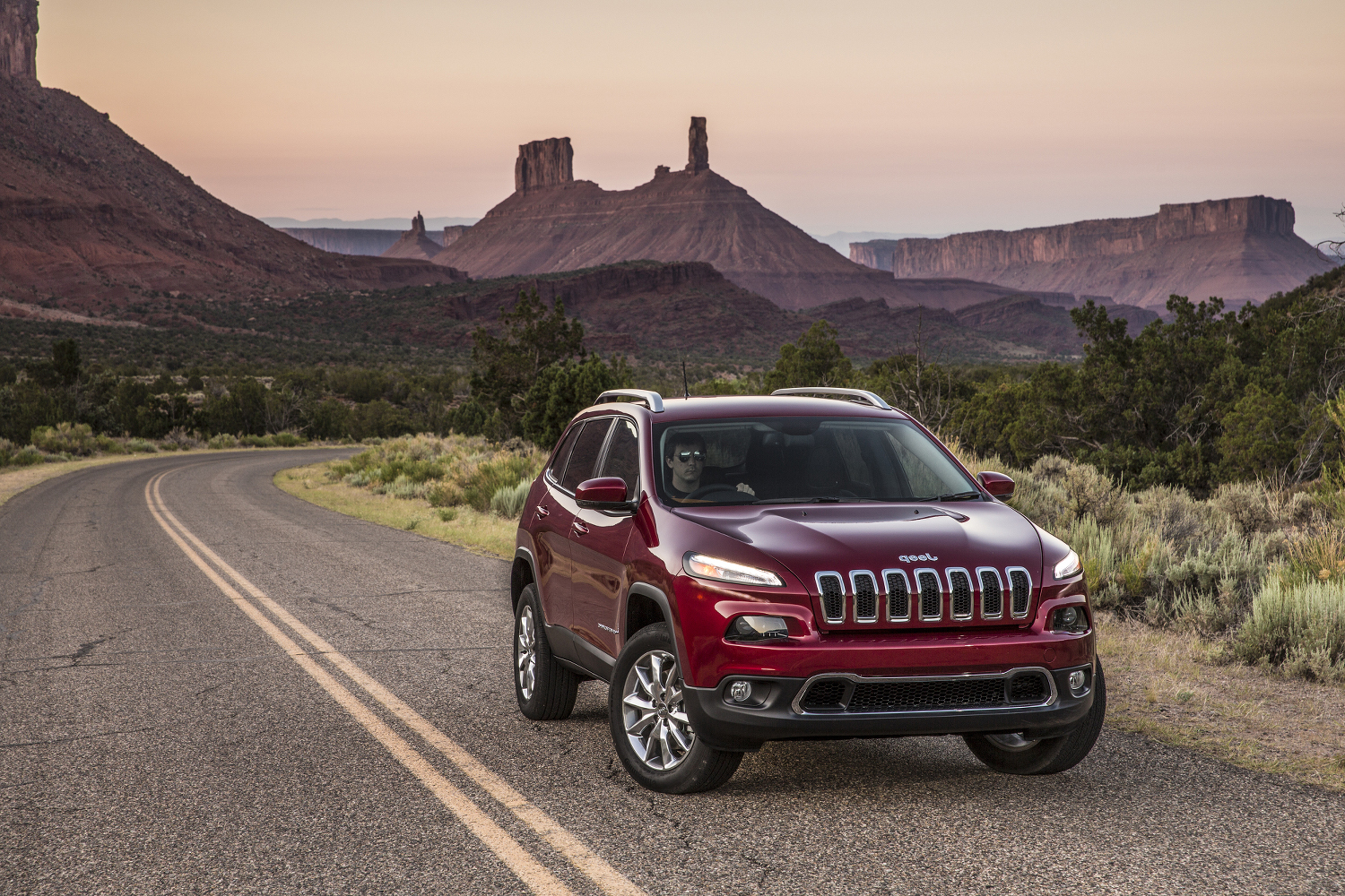 Red 2014 Jeep Cherokee