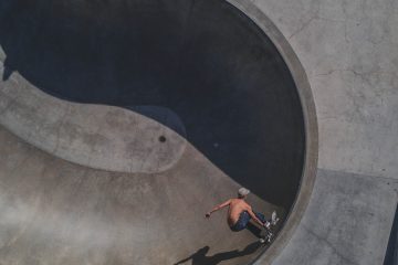 Skateboarder aerial view of man riding skateboard